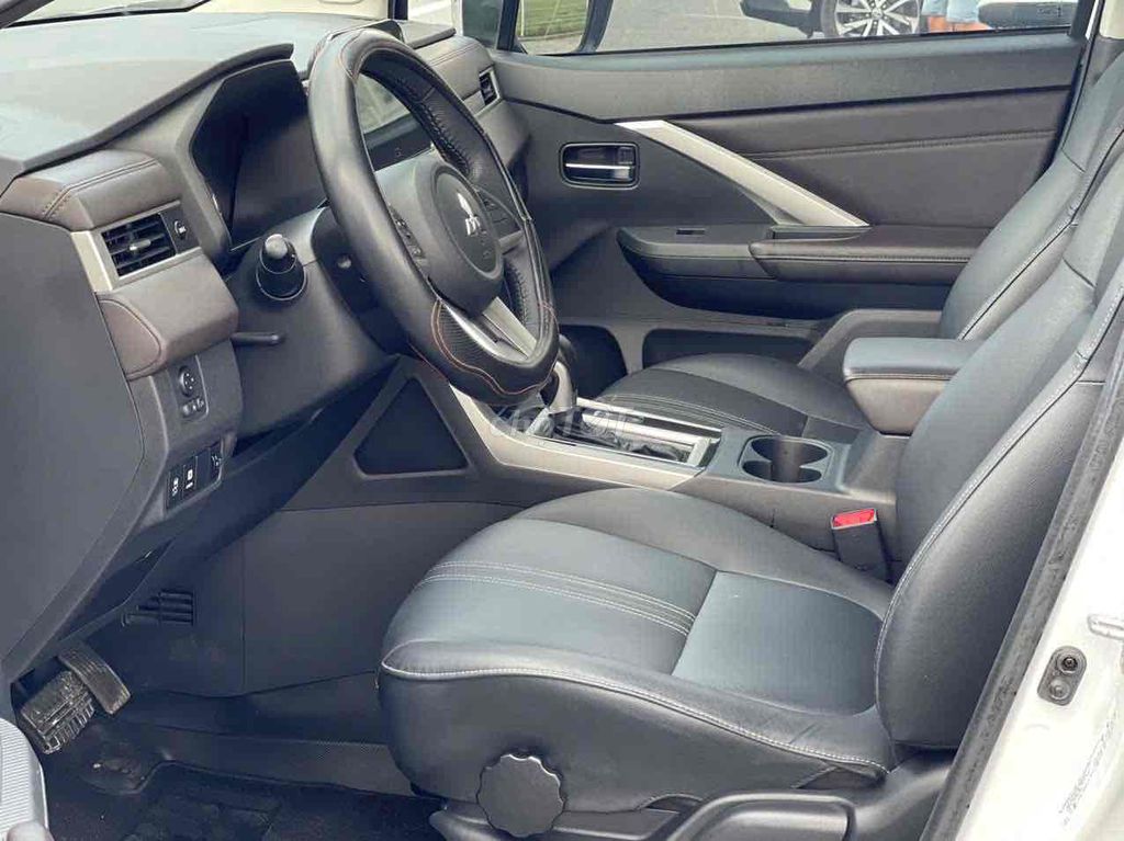 Mitsubishi Xpander 2024 Premium 1.5 AT - 30000 km. Mua bán Ô tô tại Quận Hoàng Mai Hà Nội được đăng bởi Dương Xuân Trường hình 8