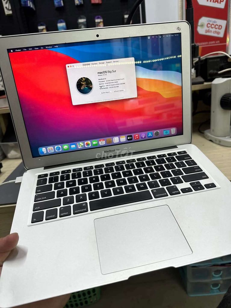 MACBOOK AIR 2017 core i5 dùng tốt