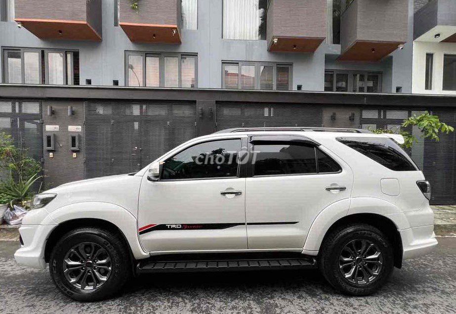 Toyota Fortuner TRD Sportivo 2016 4x2 AT. Mua bán Ô tô tại Quận Gò Vấp Tp Hồ Chí Minh được đăng bởi Ca Thị Thanh Huệ hình 2