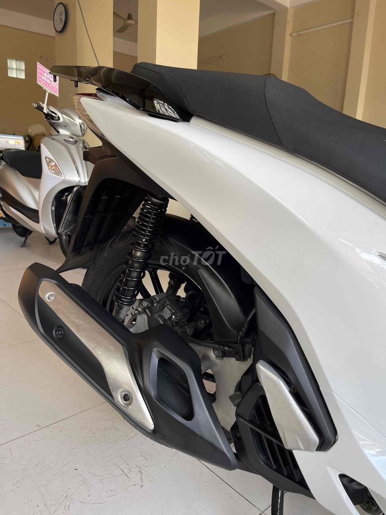 shvn 2016 . khoá thông minh. máy zin im . ko hú. Mua bán Xe máy tại Thành phố Rạch Giá Kiên Giang được đăng bởi XE MÁY ÚT BÉ  hình 6