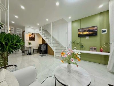CĂN NHÀ QUÁ NHIỀU SỰ DỄ THƯƠNG, TRUNG TÂM HẢI CHÂU, HỖ TRỢ VAY. Mua bán nhà ở tại Quận Hải Châu Đà Nẵng được đăng bởi Mr KHOA  Nhà Đẹp Đất Lành Đà Nẵng