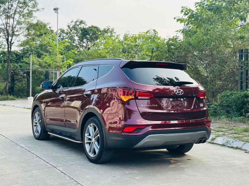 Hyundai SantaFe Premium 2.2D 4x4 sản xuất 2018. Mua bán Ô tô tại Quận Hà Đông Hà Nội được đăng bởi A Huan  hình 5