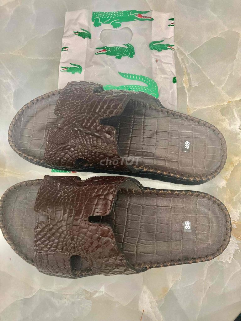 Dép nam da cá sấu size 39 Mới. Mua bán Giày dép tại Quận Ninh Kiều Cần Thơ được đăng bởi Phúc hình 1
