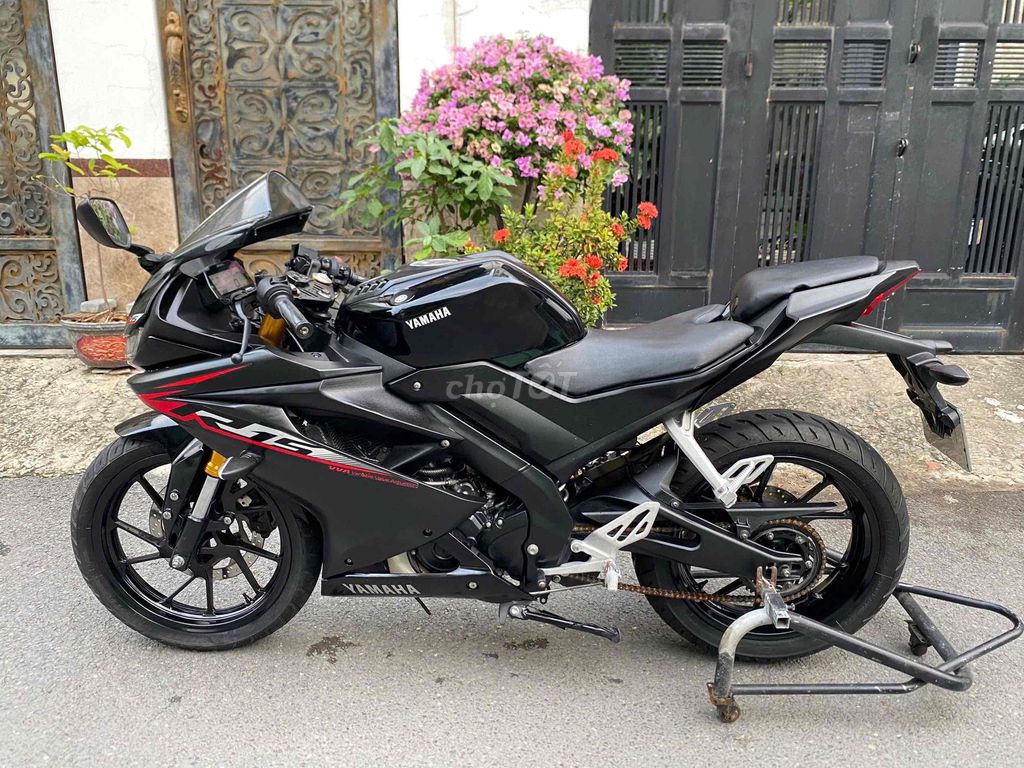 Yamaha R15 v3 красивая автомобильная тихая машина хорошая цена