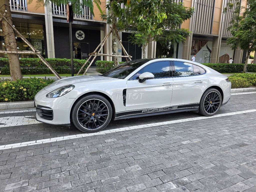 Porsche Panamera4 model 2023 30.000km. Mua bán Ô tô tại Quận 1 Tp Hồ Chí Minh được đăng bởi Duy Nguyễn hình 3