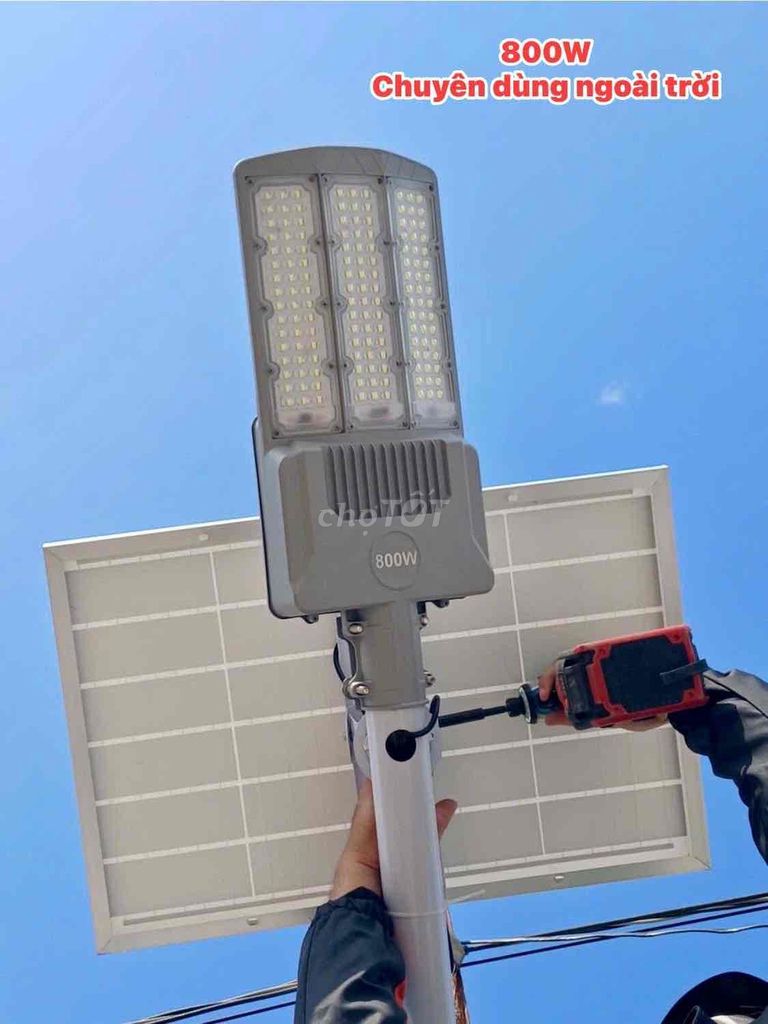 Đèn đường năng lượng mặt trời 800W. Mua bán Đèn tại Thành phố Vĩnh Long Vĩnh Long được đăng bởi Nguyễn Anh hình 1