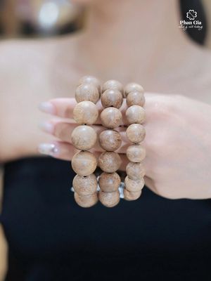 VÒNG TAY TRẦM HƯƠNG TẠI KỲ ANH - HÀ TĨNH. Mua bán Phụ kiện thời trang khác tại Thành phố Vinh Nghệ An được đăng bởi Phong Thủy Phan Gia