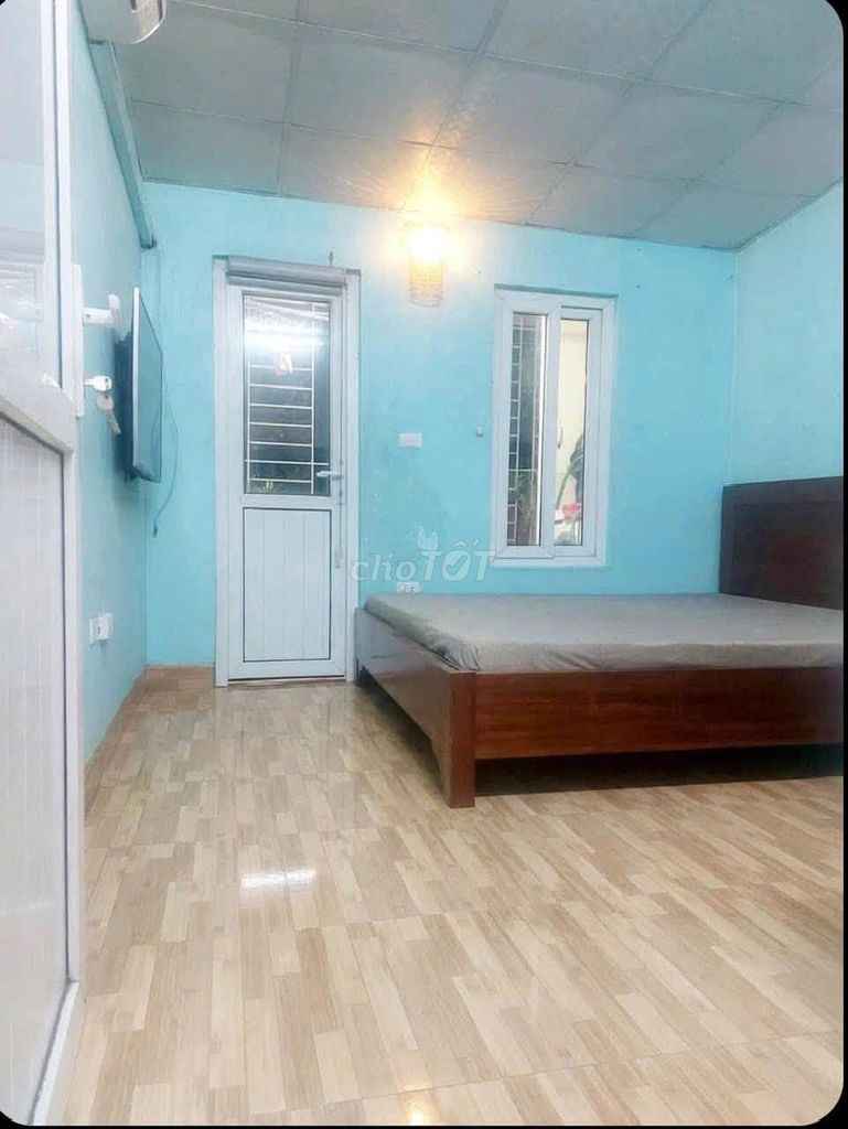 Дом в аренду 40 м² x 2 этажа в Au Co, Tay Ho