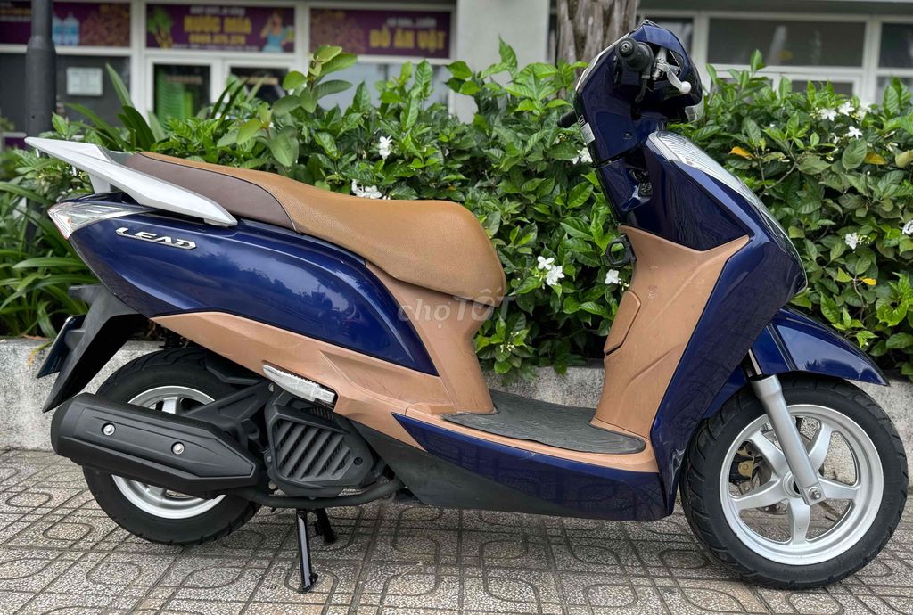 lead 125/2015 CẦM ĐỒ THANH LÝ ĐẸP KEN NGUYÊN ZIN. Mua bán Xe máy tại Thành phố Thủ Đức Tp Hồ Chí Minh được đăng bởi  xe máy HOÀNG THỊNH Thủ Đức  hình 1