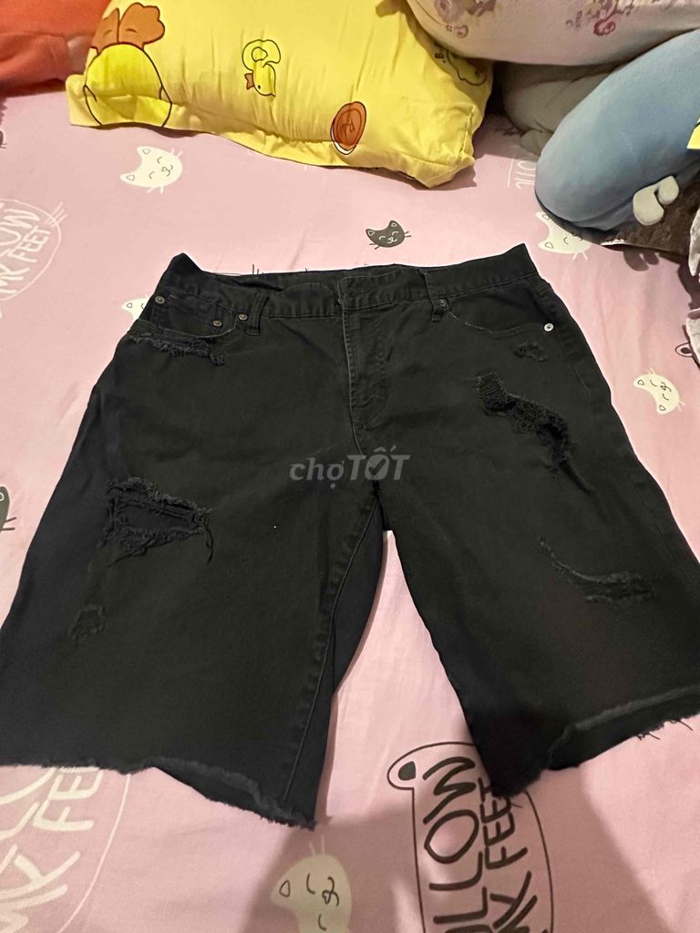 Quần short nam vải bò đen năng động. Mua bán Quần áo tại Quận Tân Bình Tp Hồ Chí Minh được đăng bởi Minh anh hình 1