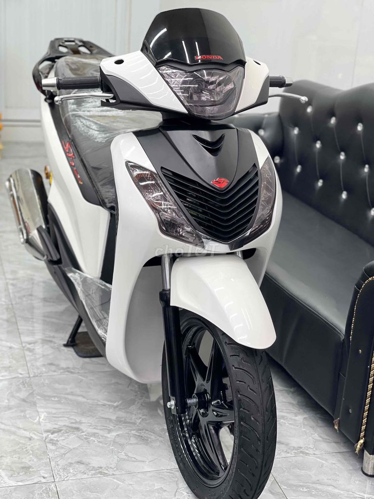 Honda SH150 2014 Độ Full Ý Trắng. Mua bán Xe máy tại Huyện Châu Thành Đồng Tháp được đăng bởi Gia Kiệt  hình 4