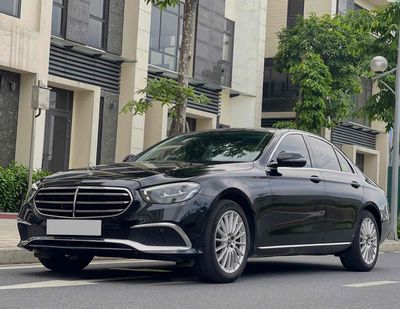 Mercedes Benz E200 Exclusive model 2022 màu đen. Mua bán Ô tô tại Quận Cầu Giấy Hà Nội được đăng bởi Cao Quý
