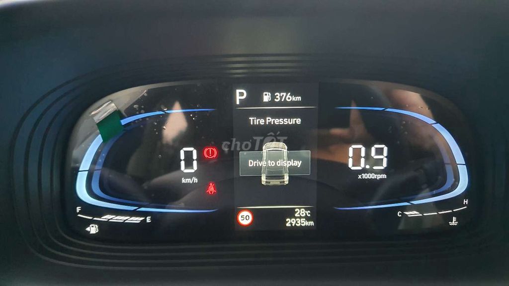 Hyundai Venue 2024 đỏ bản đặc biệt, lướt 3000 km