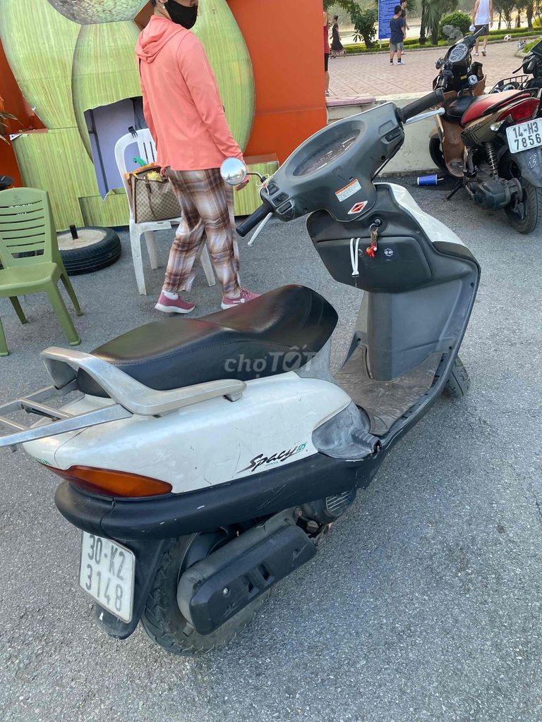 Honda Spacy белого цвета