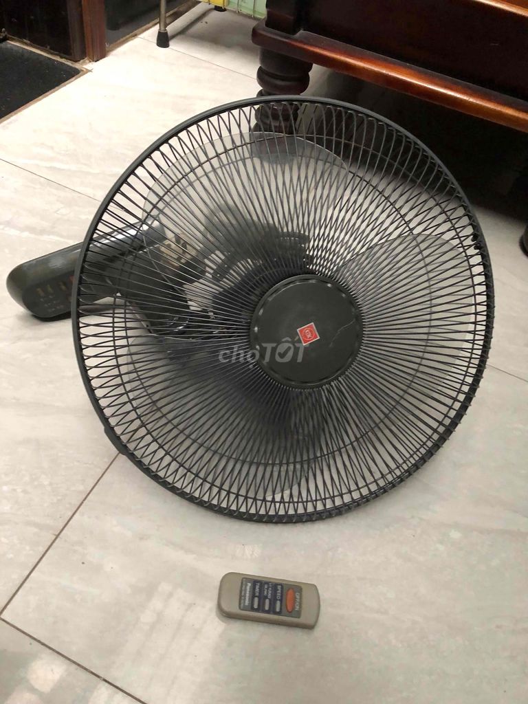 Quạt treo KDK M40M