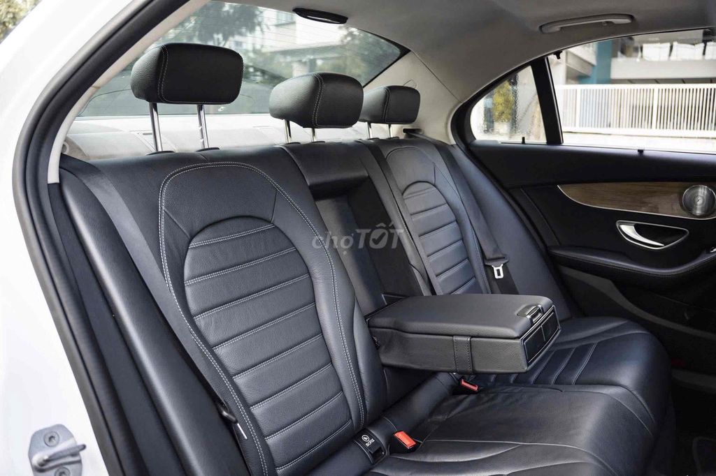 Mercedes Benz C250 Exclusive 2018 - Trắng/Đen. Mua bán Ô tô tại Quận 7 Tp Hồ Chí Minh được đăng bởi Bi Xe Đức hình 15