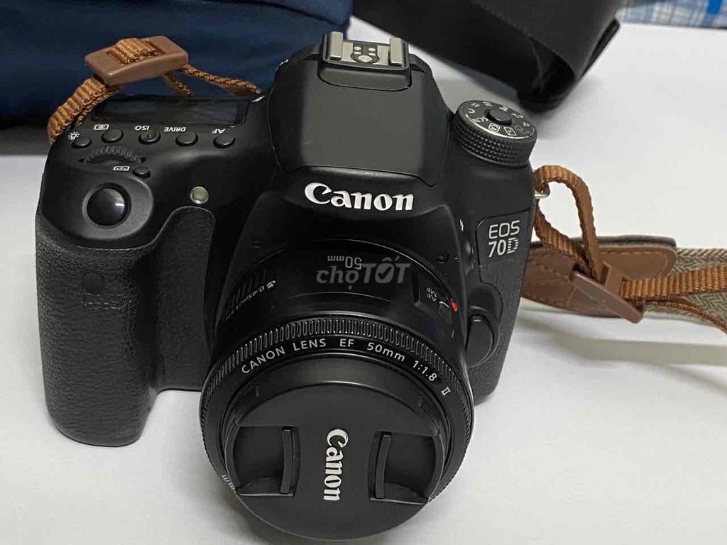 Trọn bộ Canon 70D + Lens 50mm + tripod