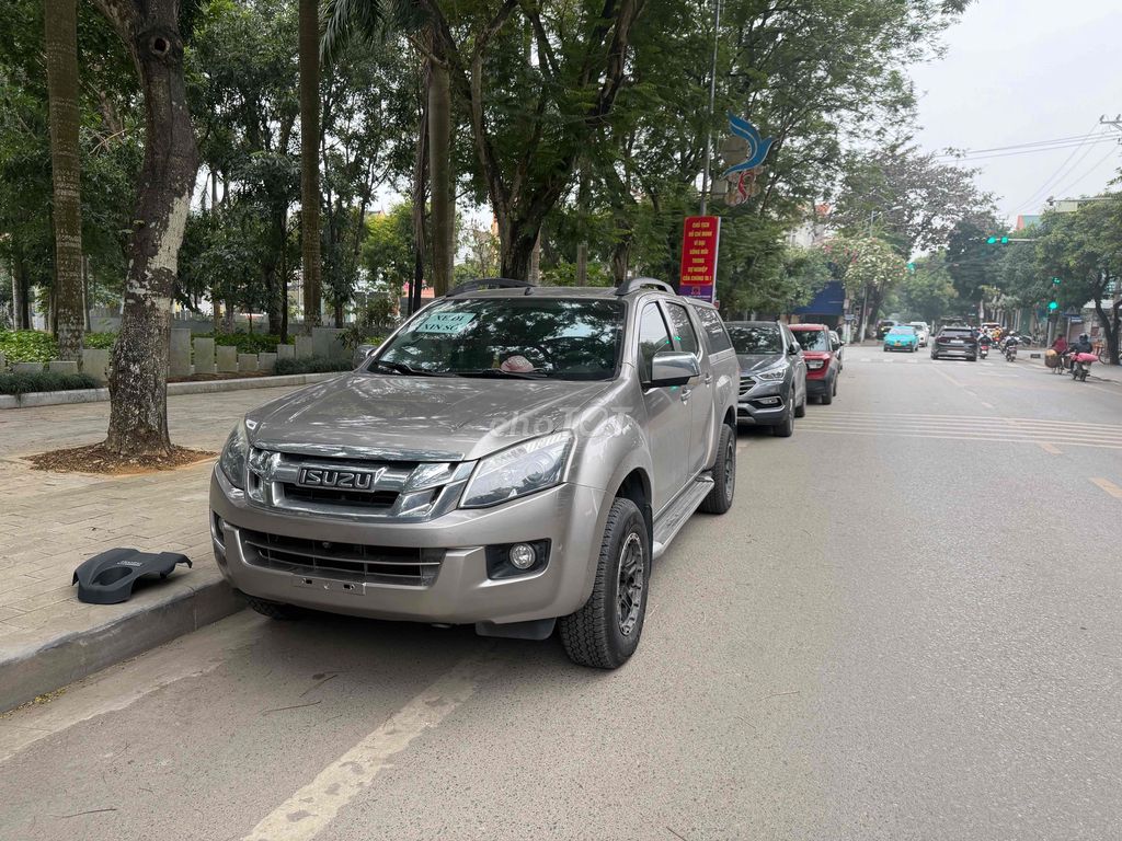 Isuzu Dmax 2015 số at máy 2.5 máy số zin chất cho. Mua bán Ô tô tại Quận Ba Đình Hà Nội được đăng bởi lê phi hình 17