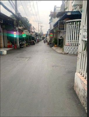 Nhà phố 60 m² · 4 PN · Đường Nguyễn Văn Quỳ