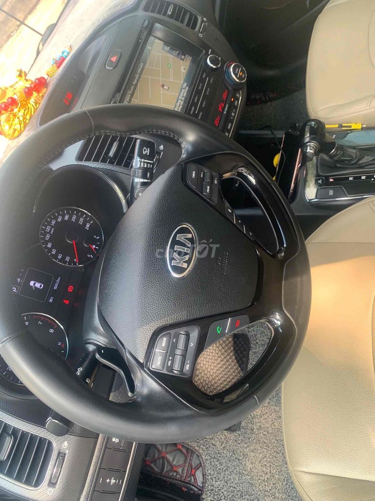 Kia Cerato 2.0 AT phiên bản cao cấp nhất Premium. Mua bán Ô tô tại Thành phố Biên Hòa Đồng Nai được đăng bởi CH xe máy Trần Na Na hình 18