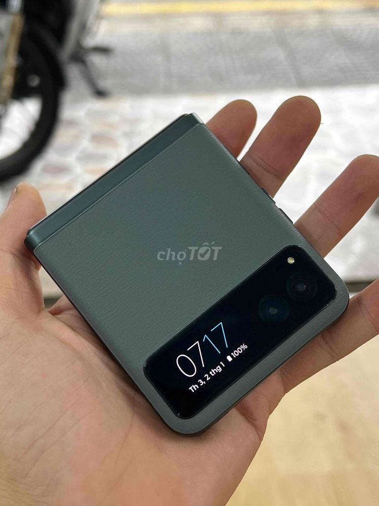 Motorola Razr 40 5g zin đẹp giá tốt bao bền đẹp. Mua bán Điện thoại tại Quận Thanh Khê Đà Nẵng được đăng bởi Vietphones Store 16 Kỳ Đồng hình 1