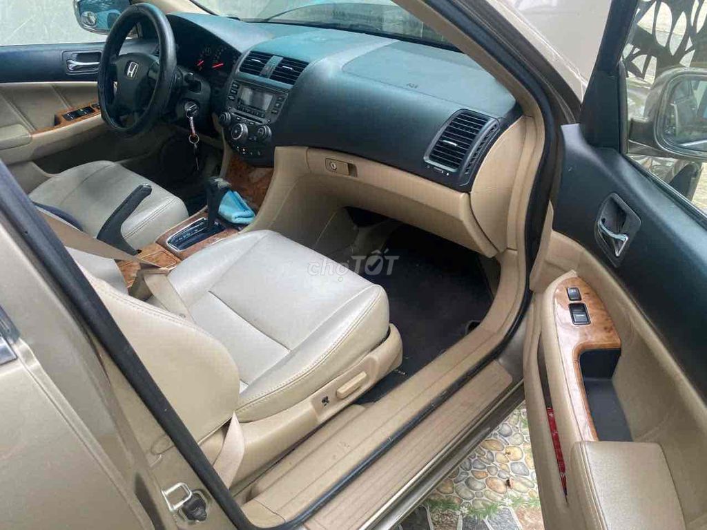Honda Accord 2005 máy 2,4 số auto chạy đầm,chắc,êm. Mua bán Ô tô tại Thành phố Đà Lạt Lâm Đồng được đăng bởi Tôi Yêu Việt Nam hình 13