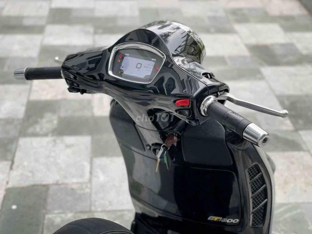 Vespa GTS 300 HPE Super Tech. Mua bán Xe máy tại Quận Cầu Giấy Hà Nội được đăng bởi Tuấn Việt Motor hình 5