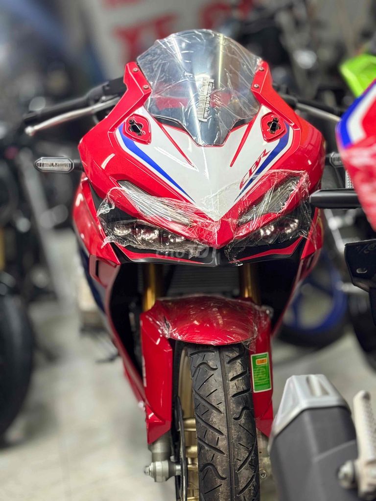 Honda CBR 150R brand new Mới 100% bản HRC ĐẶC BIỆT