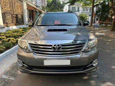 Toyota Fortuner Xám MT 2016 máy dầu
