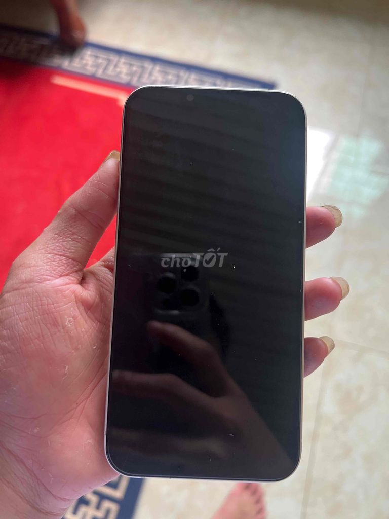 iPhone 13 Bạc Đã qua sử dụng. Mua bán Điện thoại tại Thành phố Gia Nghĩa Đắk Nông được đăng bởi Lâm Khôi Trần hình 1