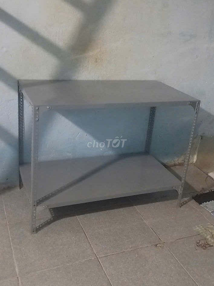 Kệ sắt V lỗ 2 tầng Xám. Mua bán Tủ, kệ gia đình tại Quận Bình Tân Tp Hồ Chí Minh được đăng bởi Kệ Thép V Lỗ Đa Năng hình 1