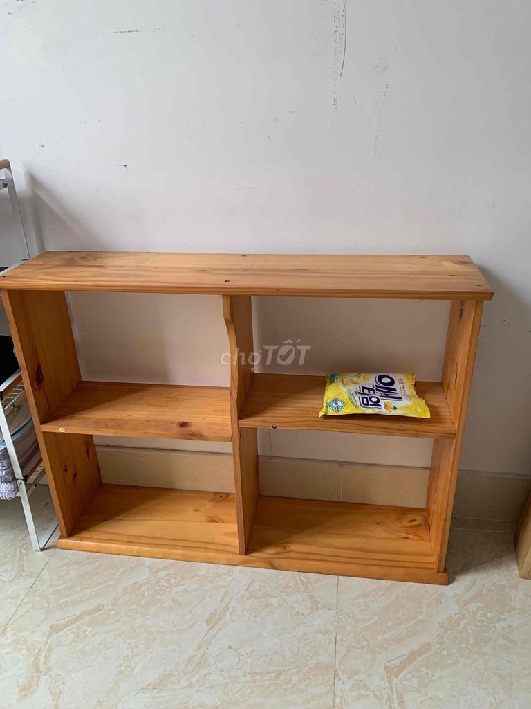 pass Kệ sách Gỗ nguyên miếng. Mua bán Tủ, kệ gia đình tại Quận 5 Tp Hồ Chí Minh được đăng bởi Tina hình 1
