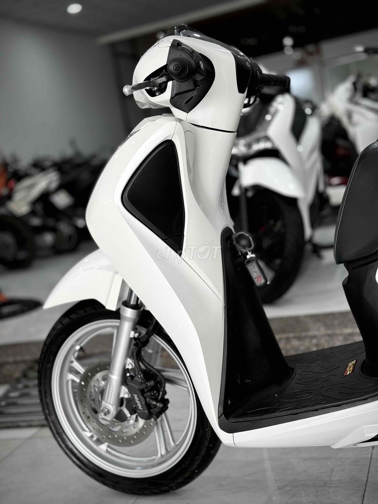 Sh125i 2018 Lướt chính chủ ký ( Hỗ trợ GÓP ) 🔥🔥🔥. Mua bán Xe máy tại Thị xã Phú Mỹ Bà Rịa - Vũng Tàu được đăng bởi Cửa Hàng Xe Máy Phú Mỹ hình 10