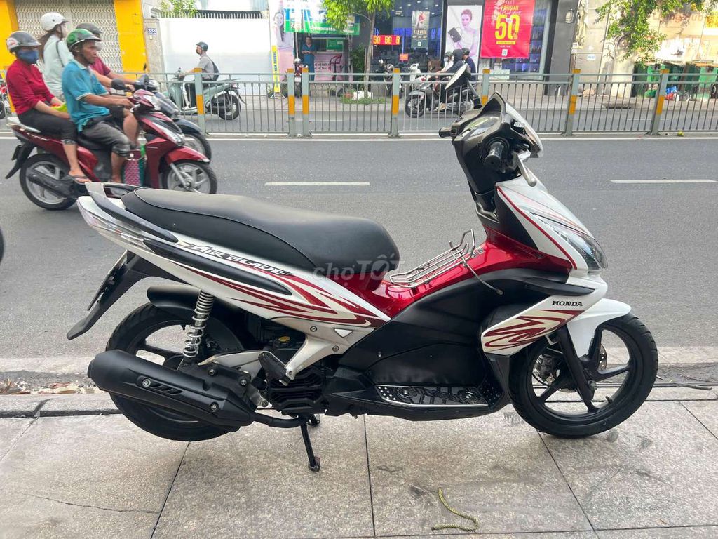 Honda Air Blade Thái 2008 Đỏ trắng đã sử dụng