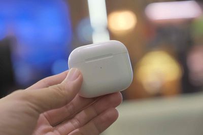 Airpod 3 đẹp 99%, chỉ body ko box. Mua bán Tivi, Âm thanh tại Quận Bình Thạnh Tp Hồ Chí Minh được đăng bởi Vân Anh 2Tech House