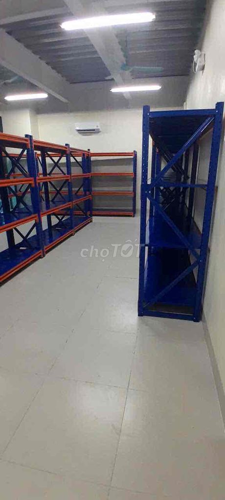 kệ sắt trung tải chịu lực tốt, hàng mới 100%, giao. Mua bán Tủ, kệ gia đình tại Quận Bắc Từ Liêm Hà Nội được đăng bởi Nội Thất Giá Kệ Bàn Ghế hình 1
