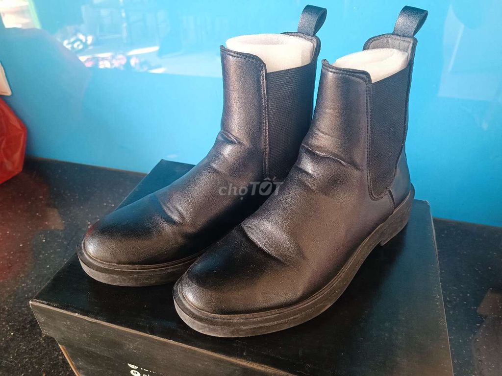 Pass Chelsea boot