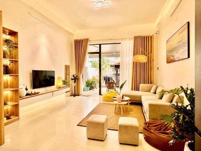 Аренда · 3 комн. · 100 м² · Quận Ngũ Hành Sơn, ул. Đường Lý Văn Phức