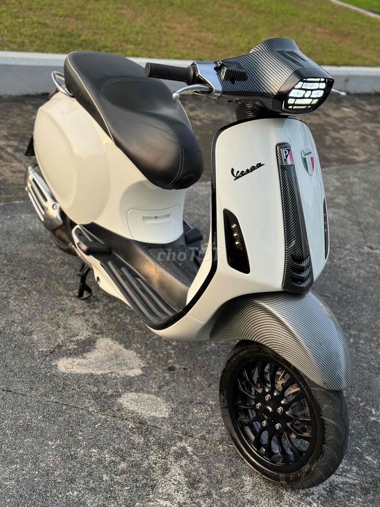 Piaggio Vespa cuố 2019 chính chủ BHoa. Mua bán Xe máy tại Thành phố Biên Hòa Đồng Nai được đăng bởi Phát Tài hình 2