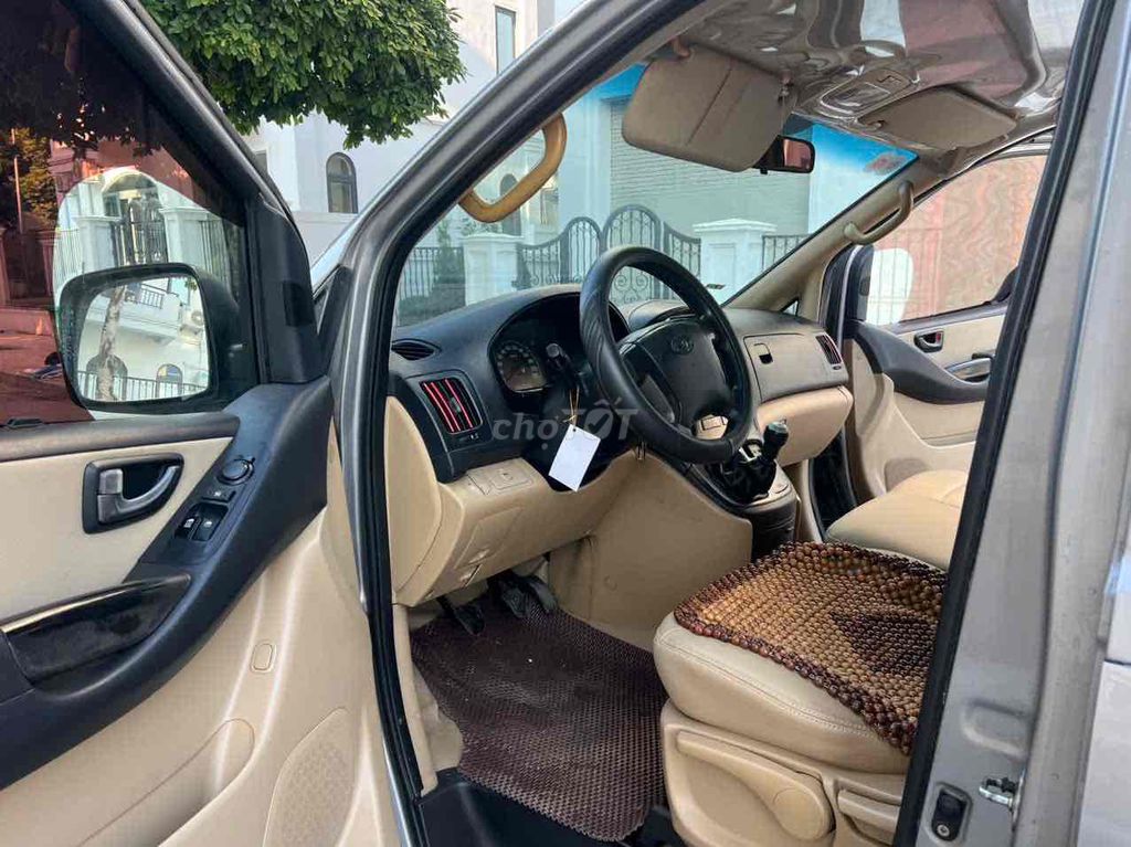 Hyundai Grand Starex 2011 - 9 chỗ. Mua bán Ô tô tại Quận Hà Đông Hà Nội được đăng bởi Hiệp Xoăn Hà Đông hình 11