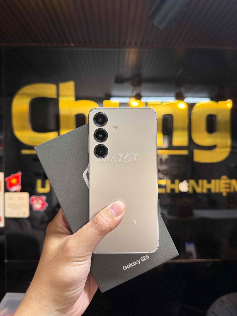 Samsung Galaxy S25 256GB Bạc xám 99%. Mua bán Điện thoại tại Thành phố Thủ Đức Tp Hồ Chí Minh được đăng bởi Phạm Huy hình 1