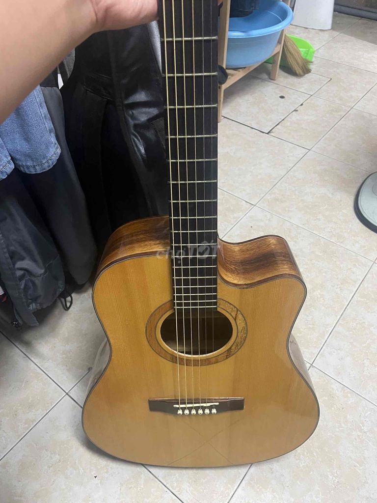 Đàn guitar mới 90%