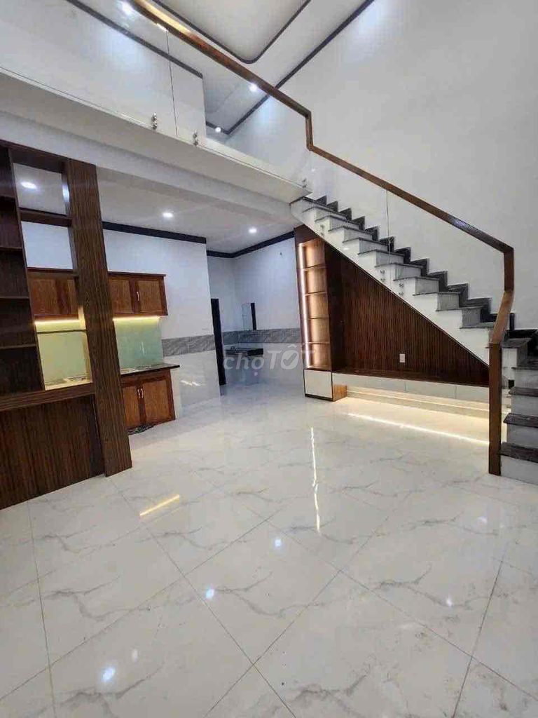 Bán nhà trệt lửng ngay ngã 3 ông xã Dĩ An 50m2