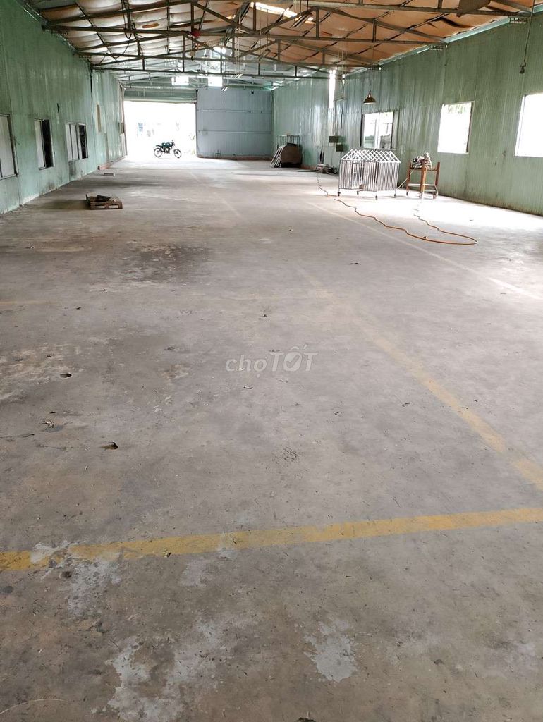 CHO THUÊ XƯỞNG 630M2 GIÁ THUÊ 25TR