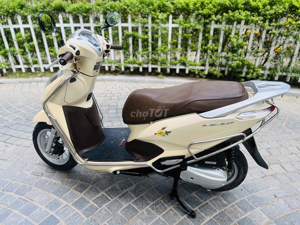 LEAD 125 vàng kem xe đi đúng 8ngàn200km. Mua bán Xe máy tại Quận Thanh Xuân Hà Nội được đăng bởi Thanh hình 2