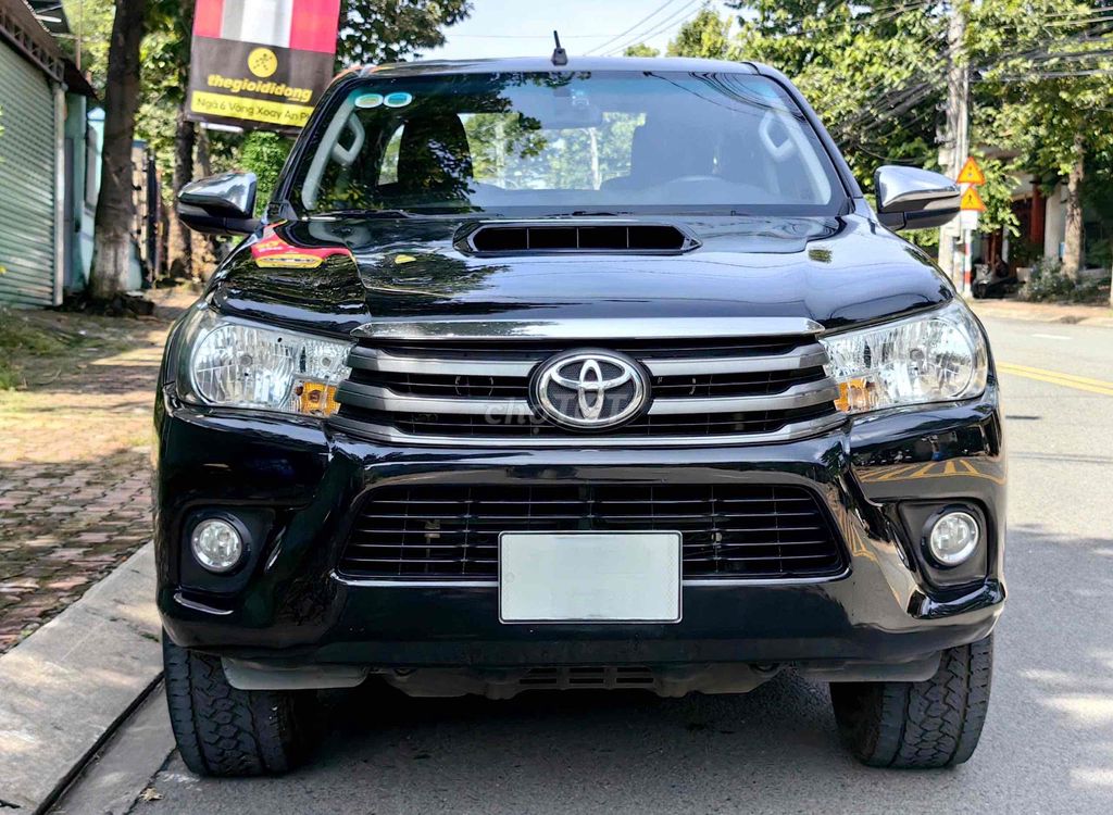 Toyota Hilux 2016 2.5E 4x2 MT - 82000 km