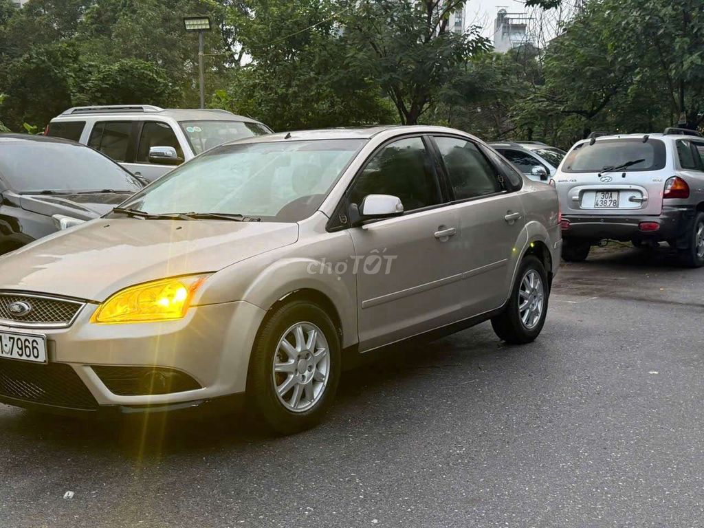 Ford Focus полная комплектация, очень красивая