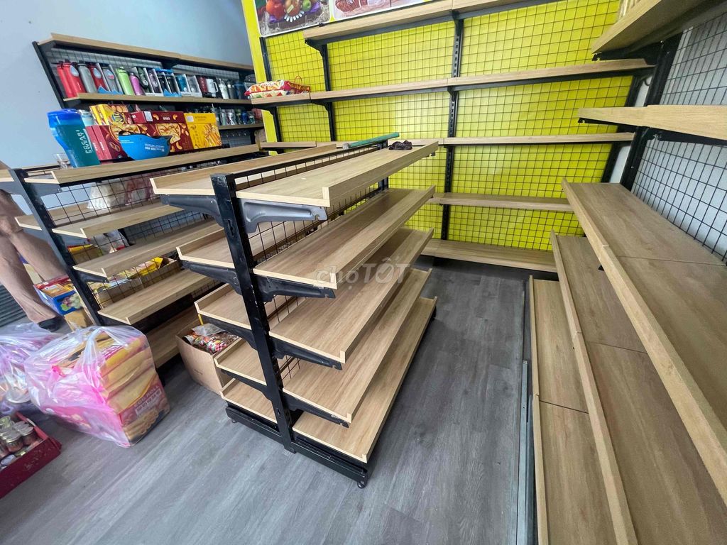 Kệ trưng bày Gỗ, Kim loại Nâu, Đen. Mua bán Nội thất, đồ gia dụng khác tại Huyện Trảng Bom Đồng Nai được đăng bởi tấn hình 1