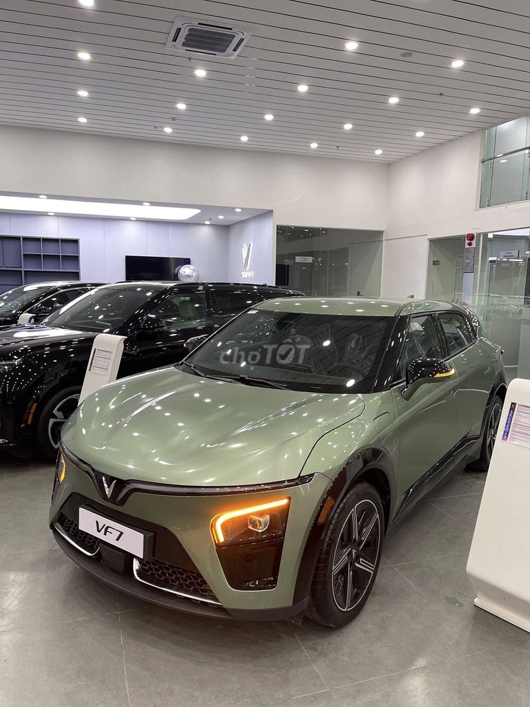 VinFast VF7 2025 tổng giảm gần 138tr. Mua bán Ô tô tại Huyện Bình Chánh Tp Hồ Chí Minh được đăng bởi Đặng Hoàng Long hình 5