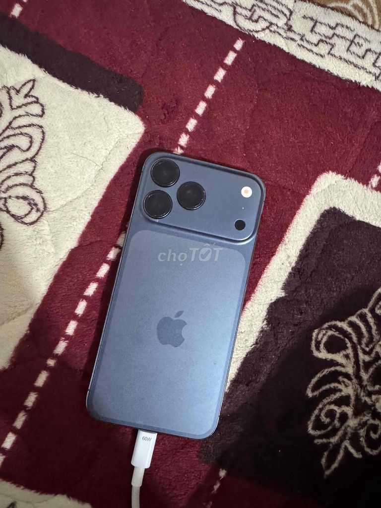 Apple iPhone 15 Pro Max 256GB Xám Đã qua sử dụng. Mua bán Điện thoại tại Huyện Sông Lô Vĩnh Phúc được đăng bởi anh tú hình 1